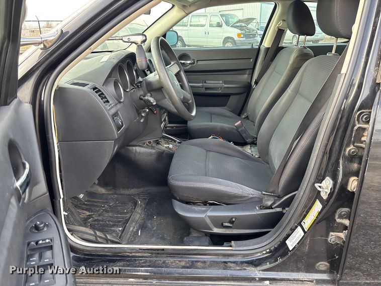 image for item EV3495 2010 Dodge Charger Police