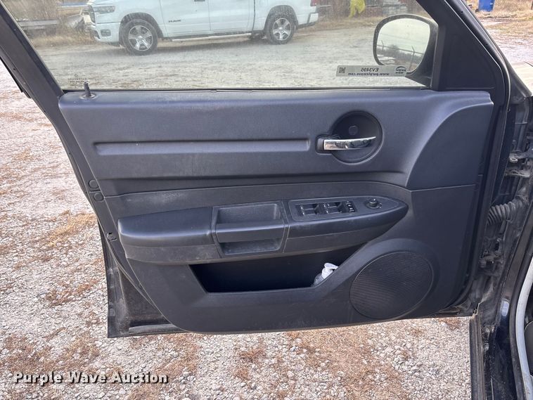 image for item EV3495 2010 Dodge Charger Police