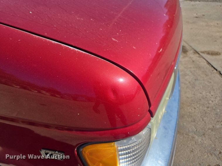 image for item EV5412 2002 Ford E150 van