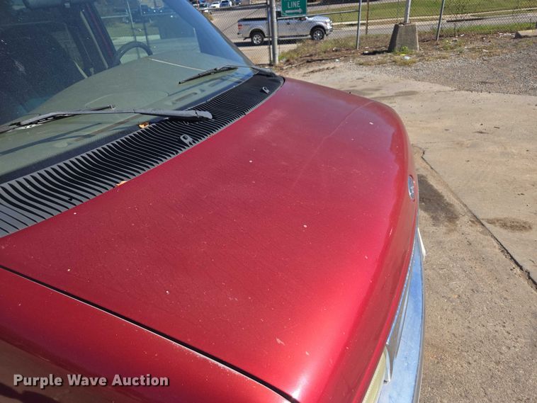 image for item EV5412 2002 Ford E150 van