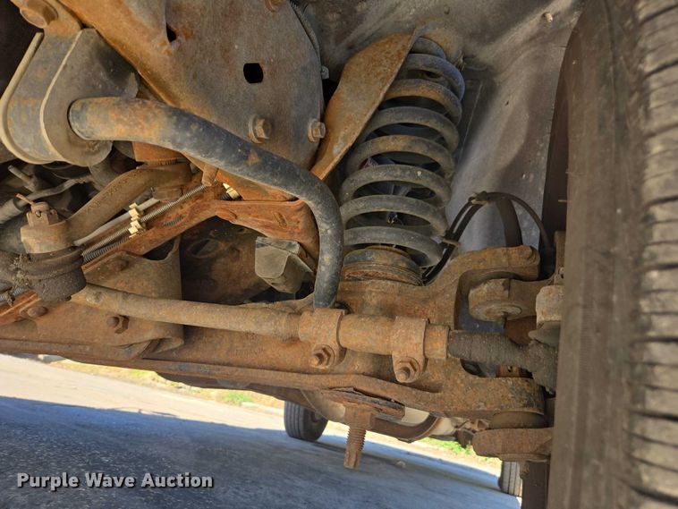 image for item EV5412 2002 Ford E150 van