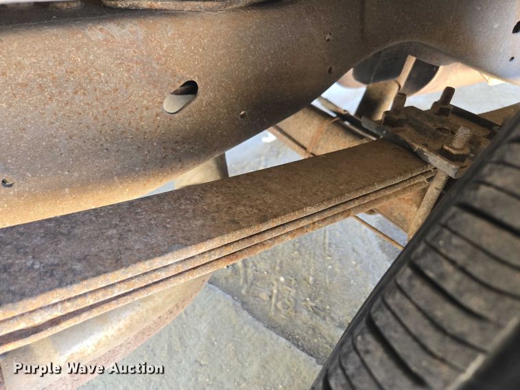 image for item EV5412 2002 Ford E150 van