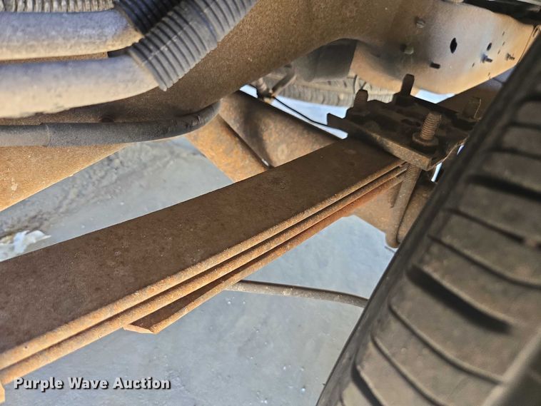 image for item EV5412 2002 Ford E150 van