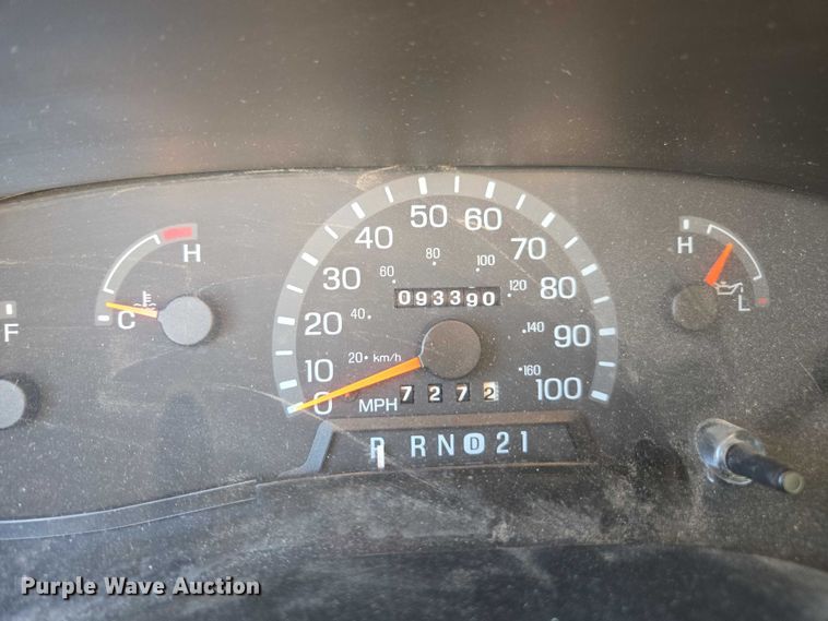 image for item EV5412 2002 Ford E150 van