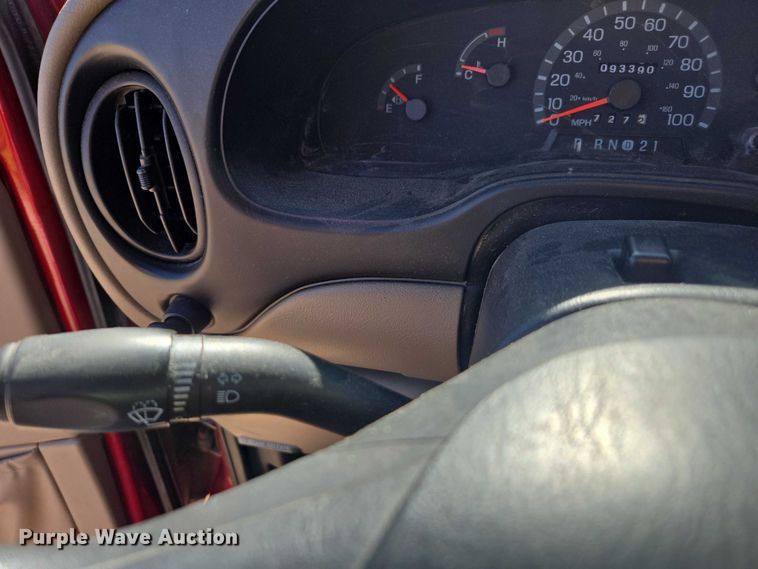 image for item EV5412 2002 Ford E150 van