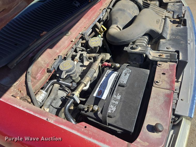 image for item EV5412 2002 Ford E150 van