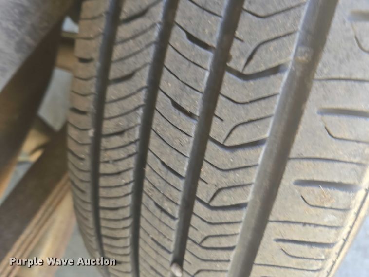 image for item EV5412 2002 Ford E150 van