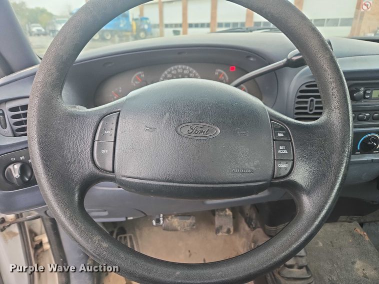 image for item EV5425 1999 Ford F150 pickup truck