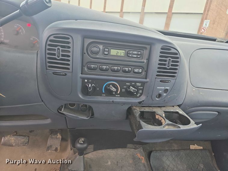 image for item EV5425 1999 Ford F150 pickup truck