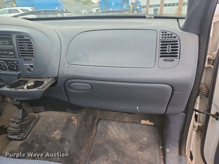 image for item EV5425 1999 Ford F150 pickup truck