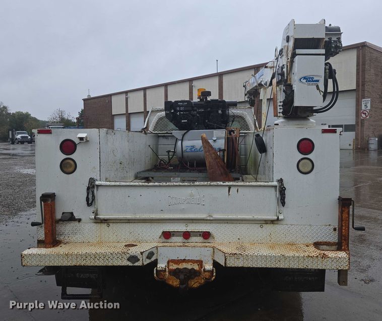 image for item EV5426 1999 Ford F350 Super Duty utility bed pickup truck