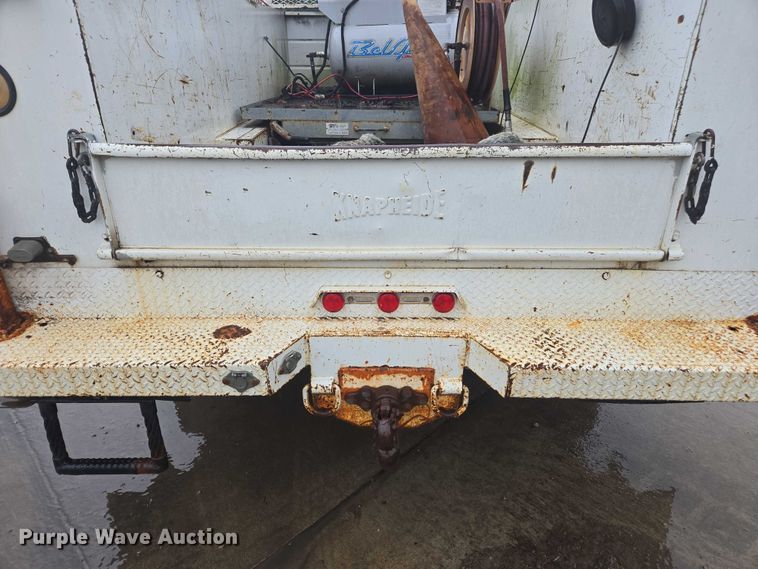 image for item EV5426 1999 Ford F350 Super Duty utility bed pickup truck