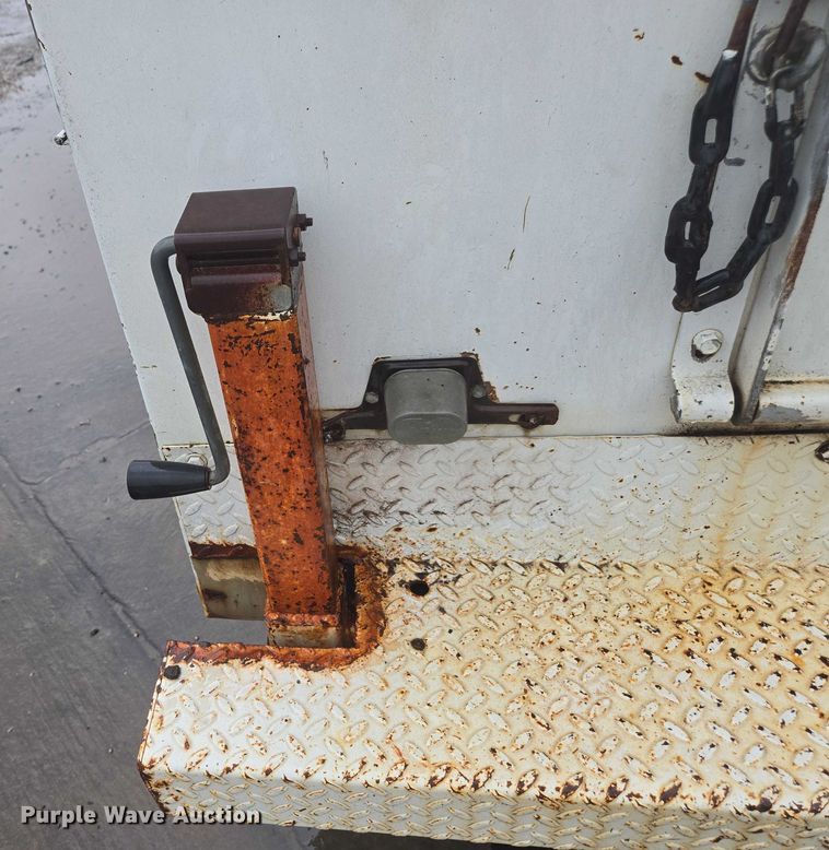 image for item EV5426 1999 Ford F350 Super Duty utility bed pickup truck