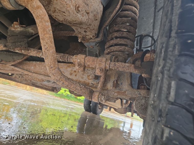 image for item EV5426 1999 Ford F350 Super Duty utility bed pickup truck