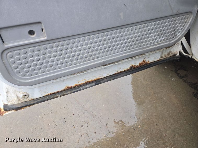 image for item EV5426 1999 Ford F350 Super Duty utility bed pickup truck