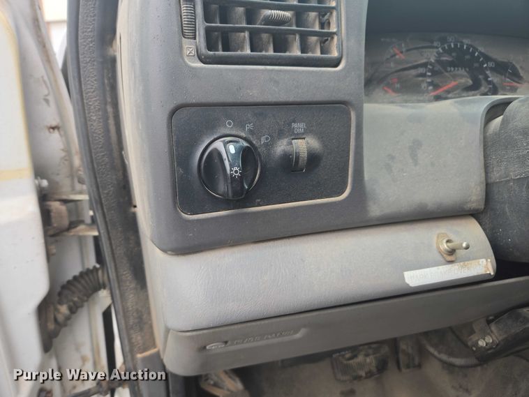 image for item EV5426 1999 Ford F350 Super Duty utility bed pickup truck