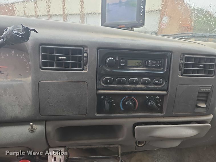 image for item EV5426 1999 Ford F350 Super Duty utility bed pickup truck