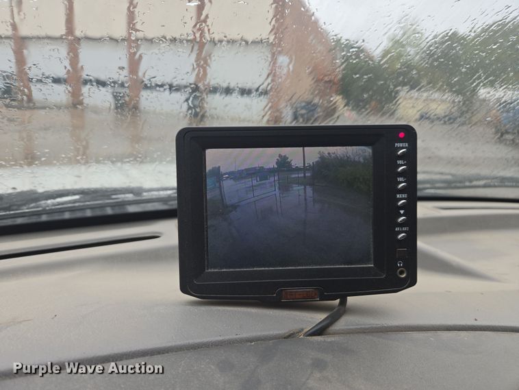 image for item EV5426 1999 Ford F350 Super Duty utility bed pickup truck