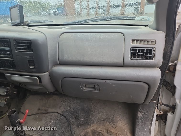 image for item EV5426 1999 Ford F350 Super Duty utility bed pickup truck