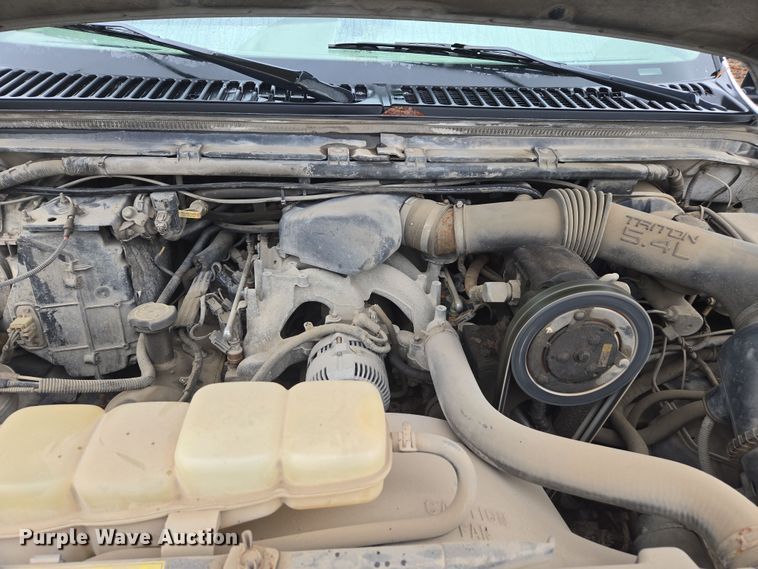 image for item EV5426 1999 Ford F350 Super Duty utility bed pickup truck