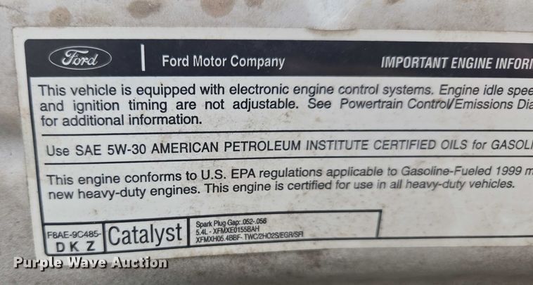 image for item EV5426 1999 Ford F350 Super Duty utility bed pickup truck