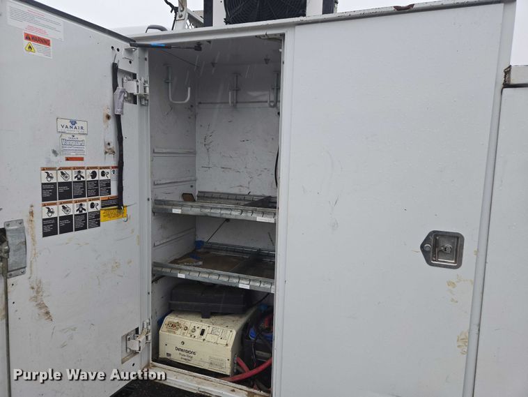 image for item EV5427 2012 Ford F650 Super Duty Crew Cab utility / service truck