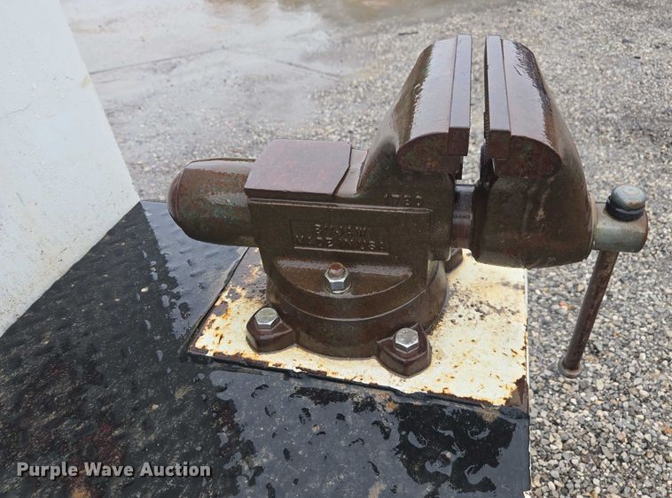 image for item EV5427 2012 Ford F650 Super Duty Crew Cab utility / service truck