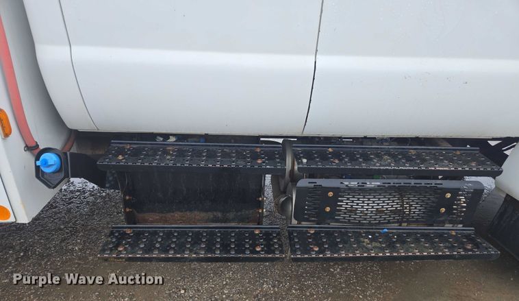 image for item EV5427 2012 Ford F650 Super Duty Crew Cab utility / service truck