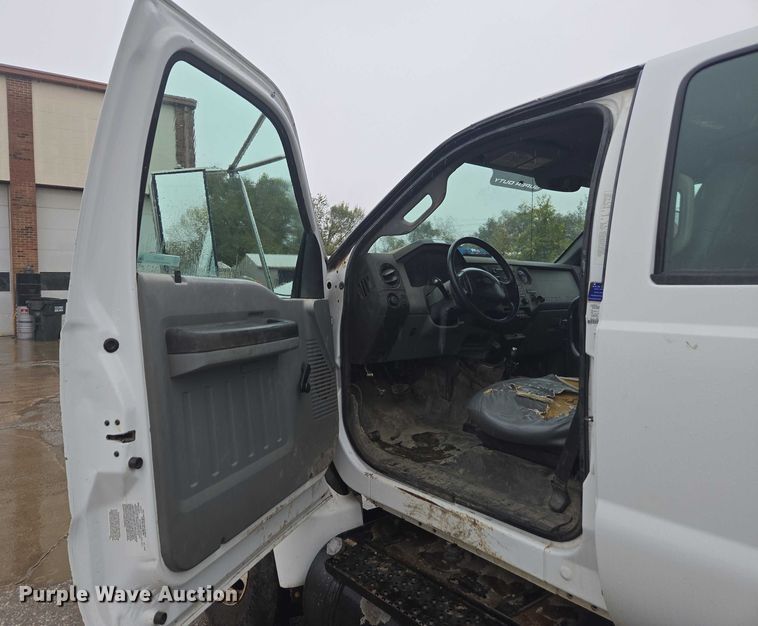 image for item EV5427 2012 Ford F650 Super Duty Crew Cab utility / service truck