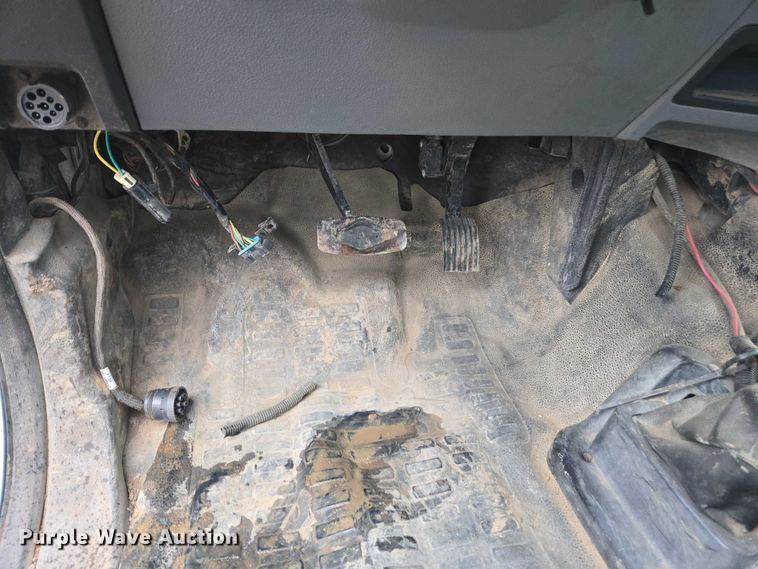 image for item EV5427 2012 Ford F650 Super Duty Crew Cab utility / service truck