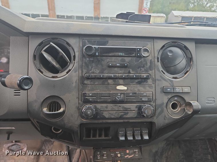 image for item EV5427 2012 Ford F650 Super Duty Crew Cab utility / service truck