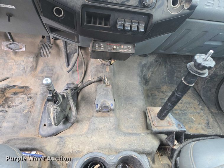 image for item EV5427 2012 Ford F650 Super Duty Crew Cab utility / service truck