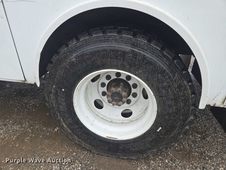 image for item EV5427 2012 Ford F650 Super Duty Crew Cab utility / service truck