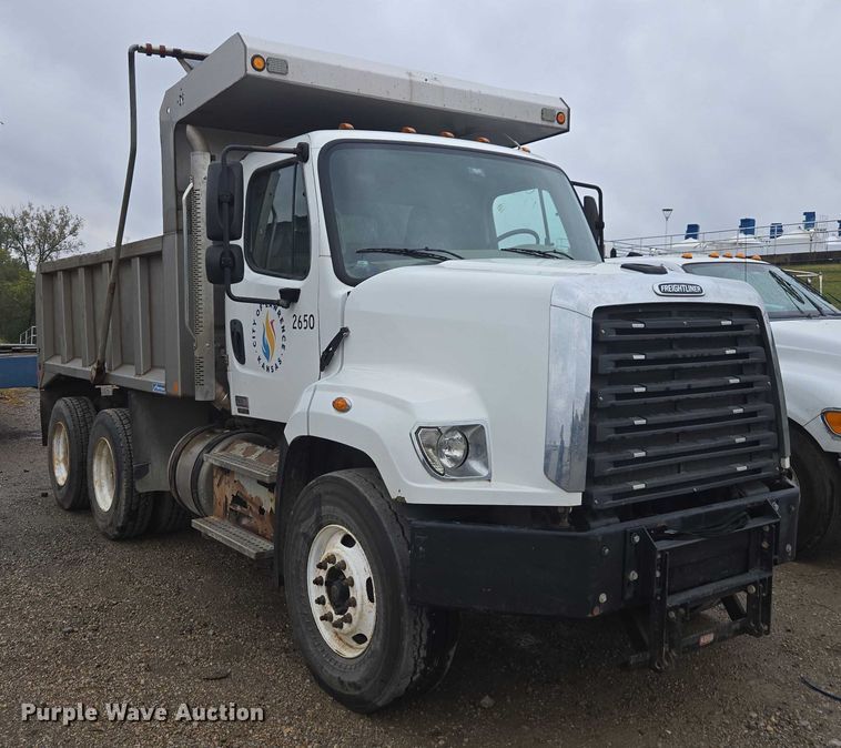 image for item EV5429 2014 Freightliner 108SD dump truck