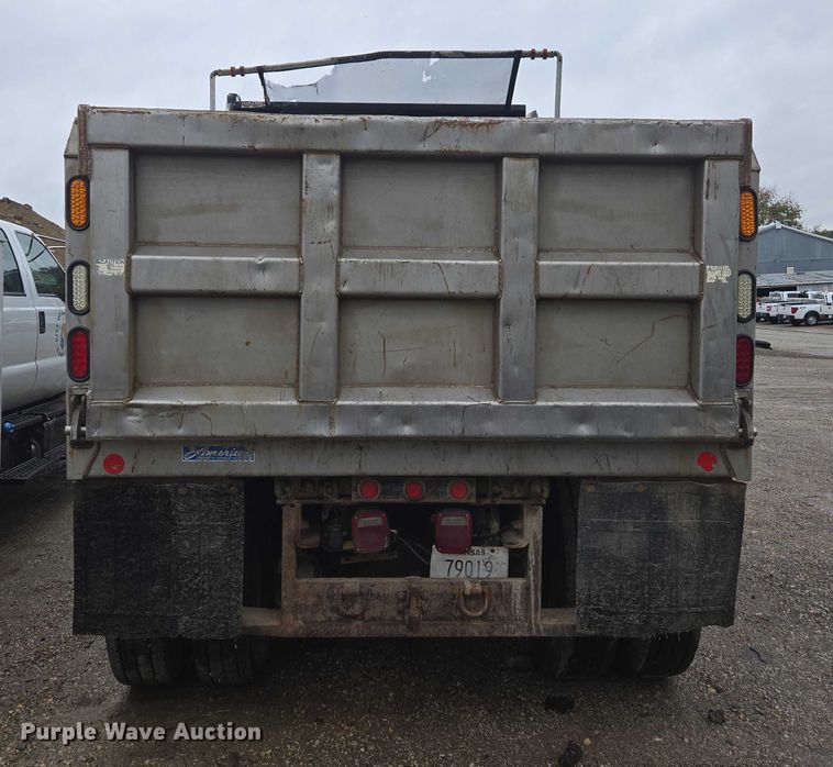 image for item EV5429 2014 Freightliner 108SD dump truck