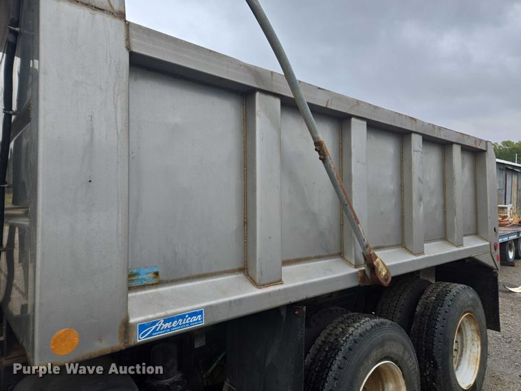 image for item EV5429 2014 Freightliner 108SD dump truck