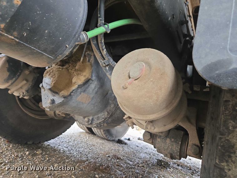 image for item EV5429 2014 Freightliner 108SD dump truck