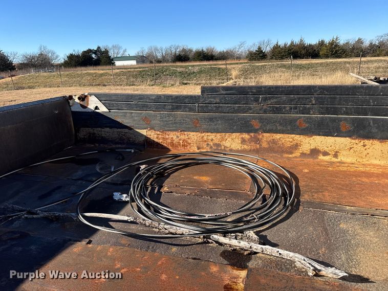 image for item FB0528 1998 GMC Sierra C3500 dump bed pickup truck