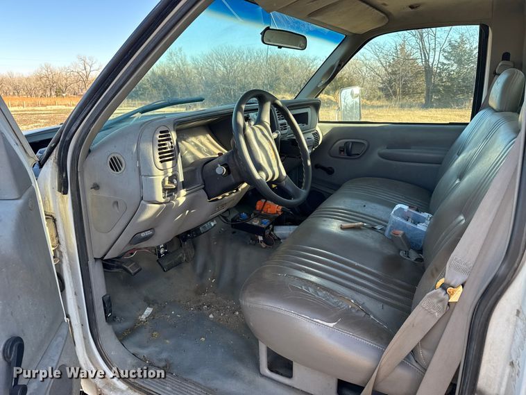 image for item FB0528 1998 GMC Sierra C3500 dump bed pickup truck