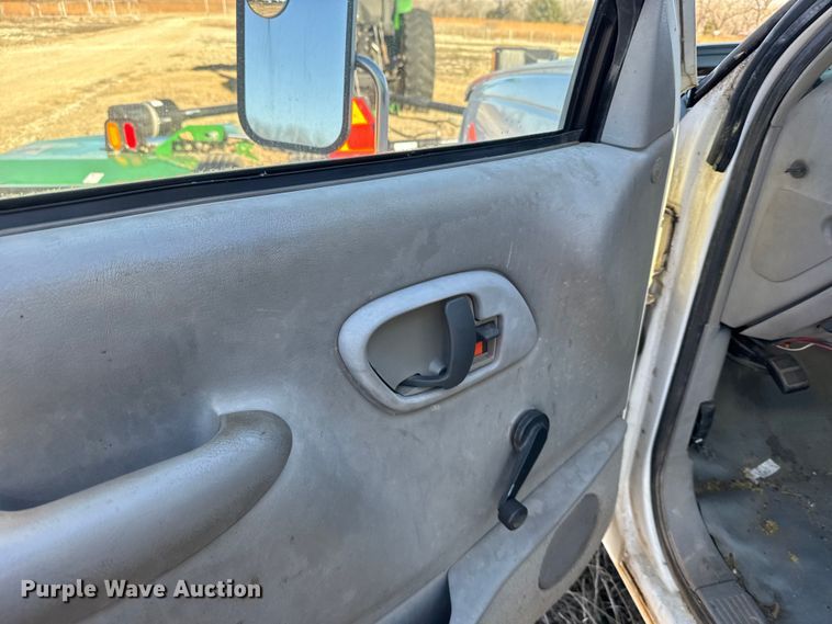 image for item FB0528 1998 GMC Sierra C3500 dump bed pickup truck