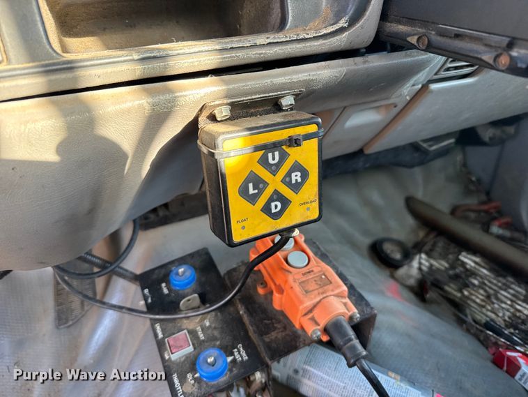 image for item FB0528 1998 GMC Sierra C3500 dump bed pickup truck