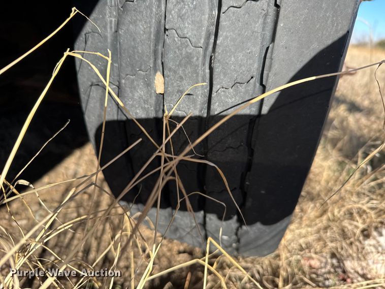 image for item FB0528 1998 GMC Sierra C3500 dump bed pickup truck