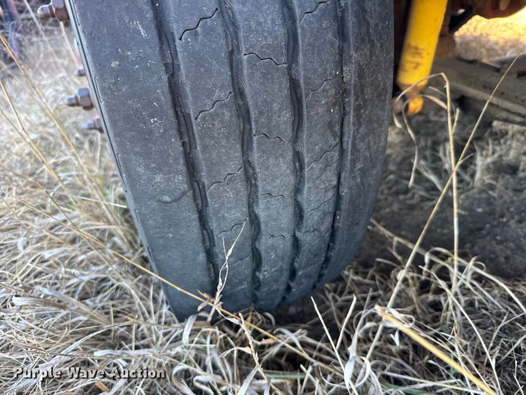 image for item FB0528 1998 GMC Sierra C3500 dump bed pickup truck