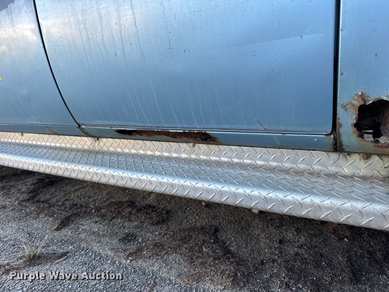 image for item FB0529 1990 Chevrolet Suburban SUV