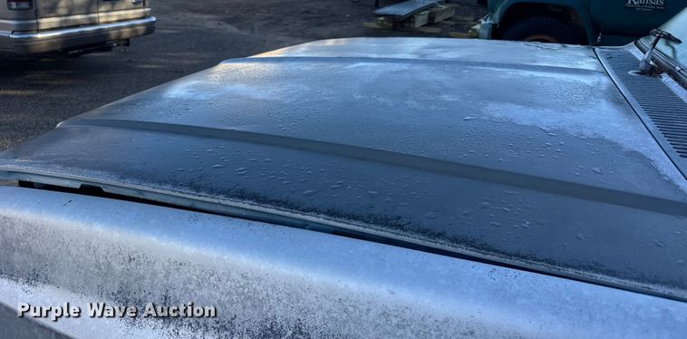 image for item FB0529 1990 Chevrolet Suburban SUV