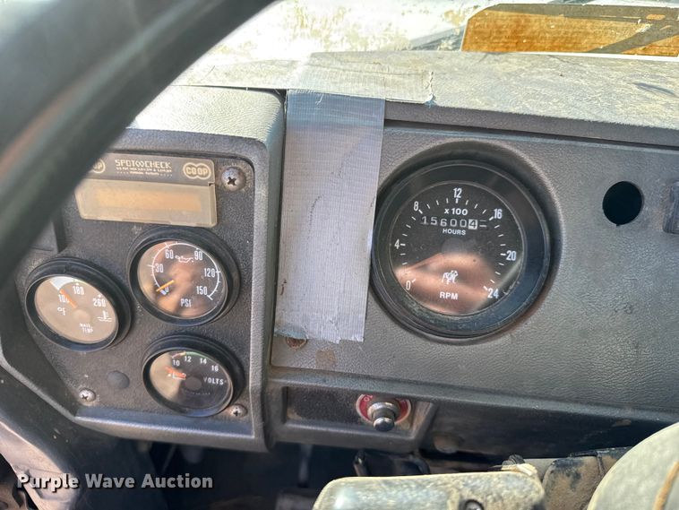 image for item FB0530 2001 Mack RD semi truck