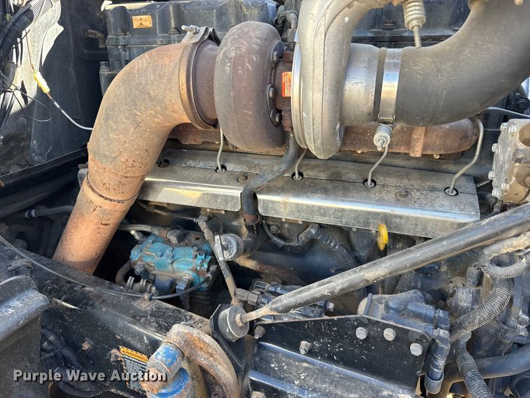 image for item FB0530 2001 Mack RD semi truck