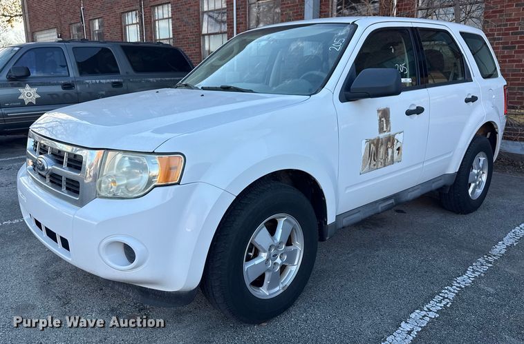 image for item FB8467 2010 Ford Escape SUV