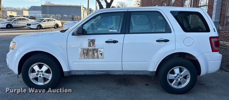 image for item FB8467 2010 Ford Escape SUV