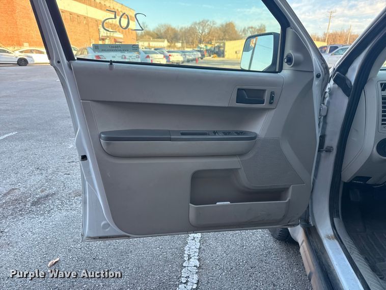 image for item FB8467 2010 Ford Escape SUV